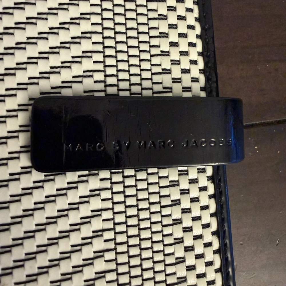 Marc by Marc Jacobs Woven iPad Tablet Folio Case Black Ivory